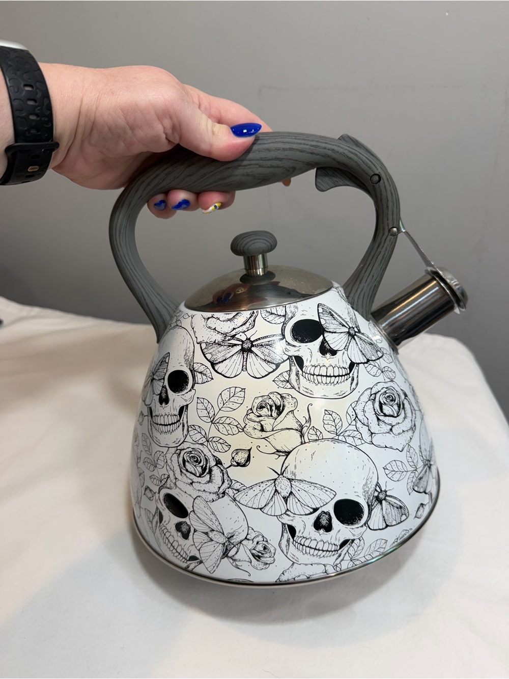 Masterclass black white skull rose Halloween whistling tea kettle pot - Picture 2 of 6